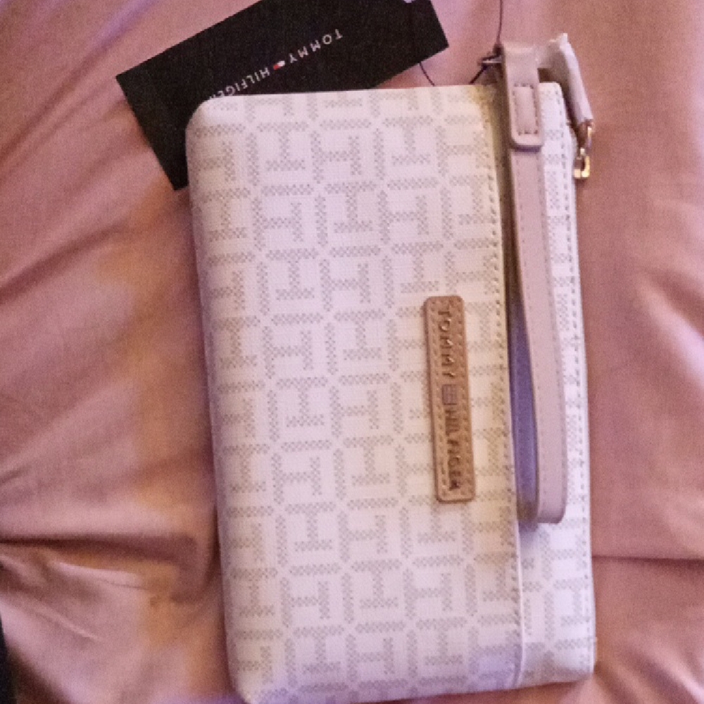 Tommy Hilfiger Light Gray Wristlet